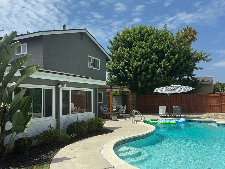 514 Luna Dr — Photo 4