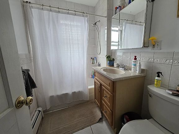 2nd image of 251 Winchester St #2B