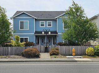 1126 9th St, Florence, OR 97439