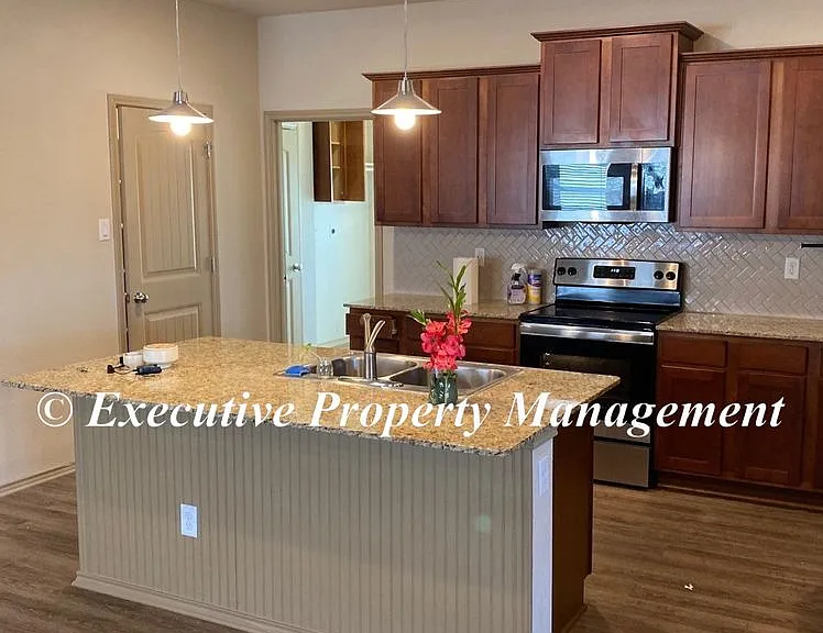 1781 Dryden Ave — Photo 10