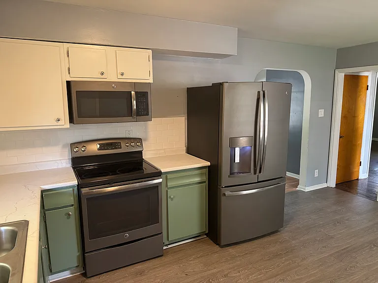 4415 Mann Ave — Photo 10