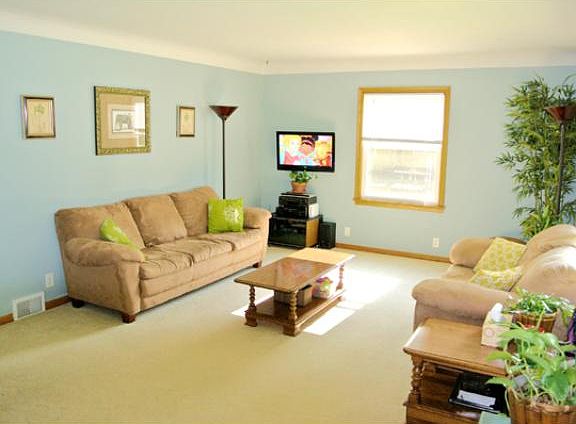 2nd image of 283 Butler Ave E