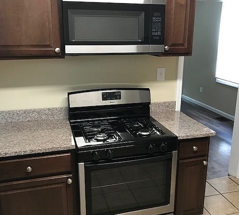2nd image of 736 Boggs Ave