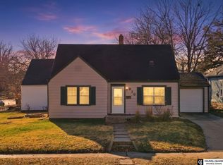 819 Lincoln St, Beatrice, NE 68310