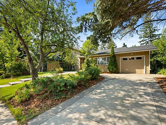 3rd image of 21 NE Roseview Dr NW