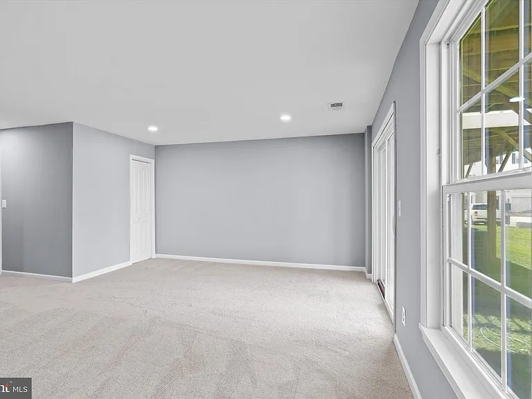 6190 Willow Pl — Photo 7