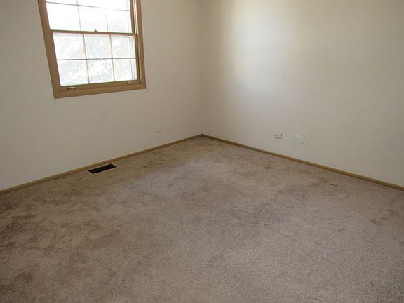 4th image of 1184 Parkview Dr