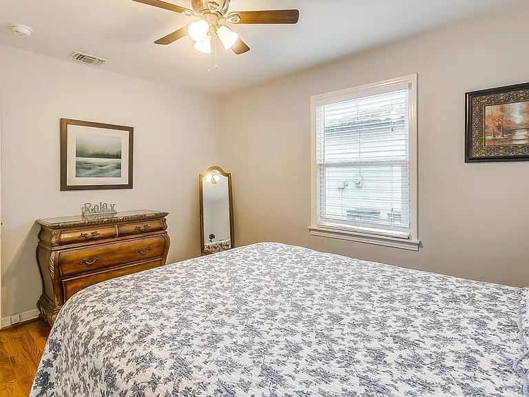 4704 Collinwood Ave — Photo 20