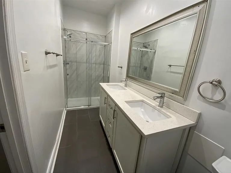 1818 Vernon St NW #203 — Photo 6