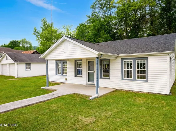 405 Wallace Ave, Rocky Top, TN 37769