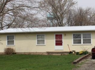 206 E South St, Sadorus, IL