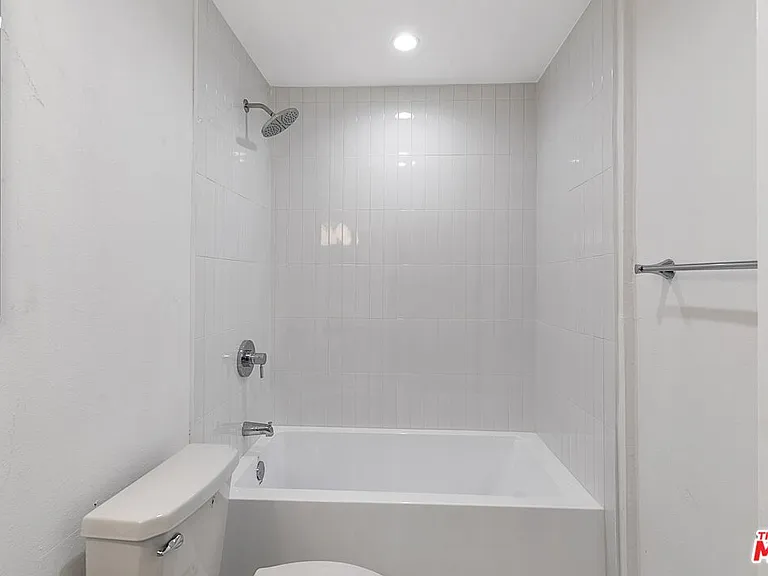 1616 Brockton Ave #101 — Photo 10