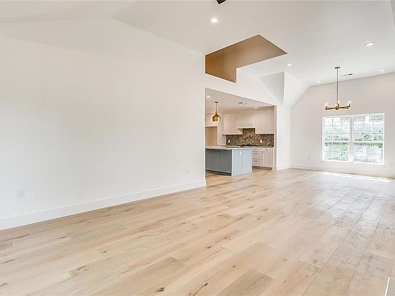 5th image of 4109 El Campo Ave