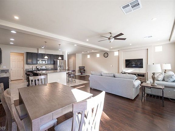 4th image of 6073 Crown Palms Ave