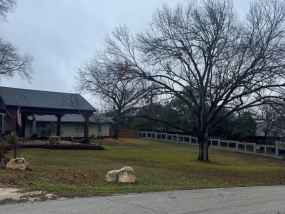 2nd image of 3019 Knight Robin Dr