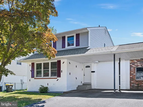 734 Plumtree Ln, Claymont, DE 19703