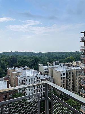 3rd image of 590 Flatbush Ave APT 15J