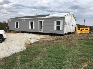 41 Wayne Black Rd, Clearfield, KY 40313