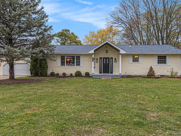 7135 Jordan Rd, Grand Blanc, MI 48439