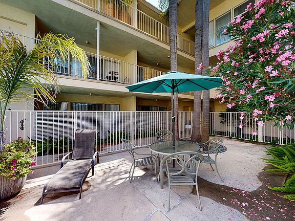 4th image of 11717 Darlington Ave #10