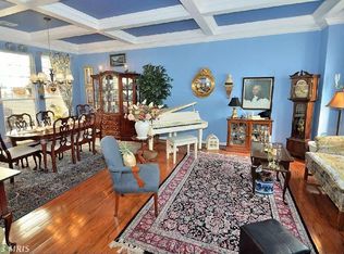 813 Monument Ave, Woodbridge, VA 22191