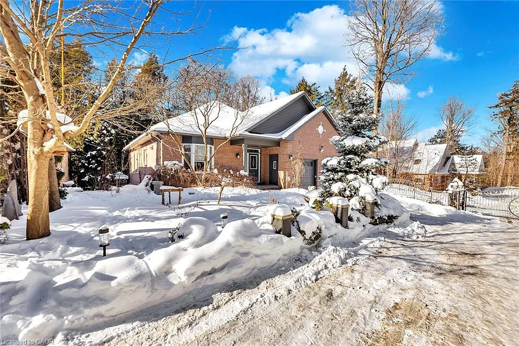 600 Henderson Dr photo 1
