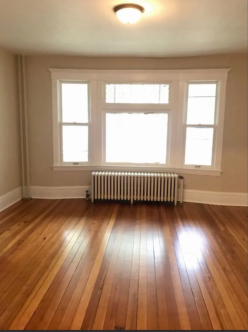 891 Rose Avenue East - Apt. 1 — Photo 3