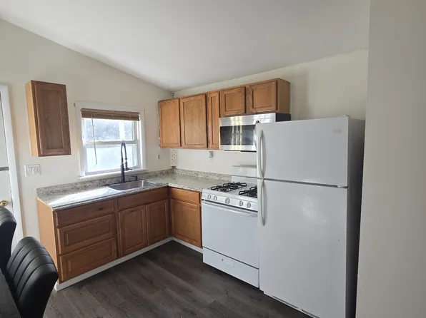 70 East Rd APT 3B, Wallkill, NY 12589