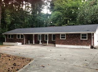 2464 Ridgeway Dr, Atlanta, GA 30360