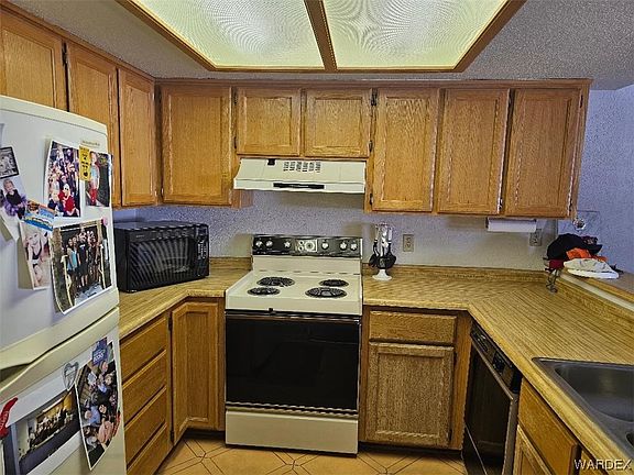 4th image of 1800 Clubhouse Drive #157