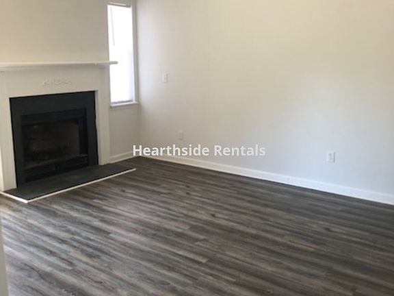 3rd image of 1100 B Holden Dr