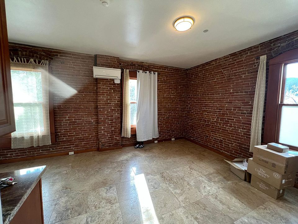 high ceilings, great light