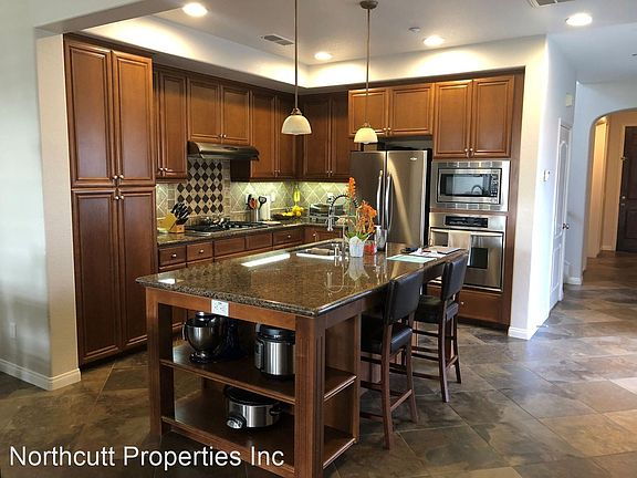 3rd image of 16942 Silver Crest Ln