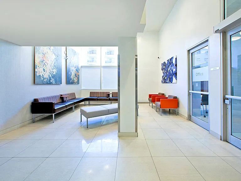 1209 Richmond St — Photo 15