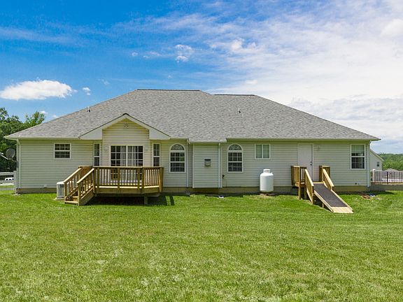 3rd image of 8430 Chambord Ct