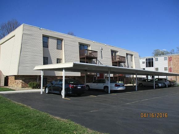 2nd image of 511 Broadway Ave APT 302