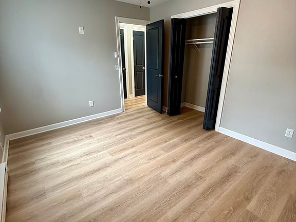 5th image of 405 E Reed St #9