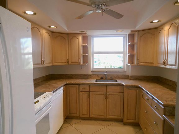 5th image of 3520 S Ocean Blvd APT L503