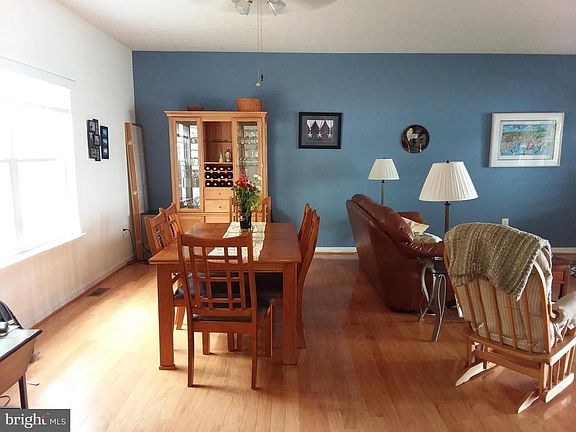 2nd image of 35351 Army Navy Dr
