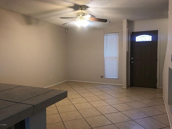 5th image of 2431 E Tracy Ln Unit 4
