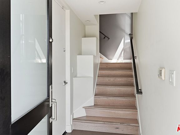 3rd image of 438 Arnaz Dr APT 106