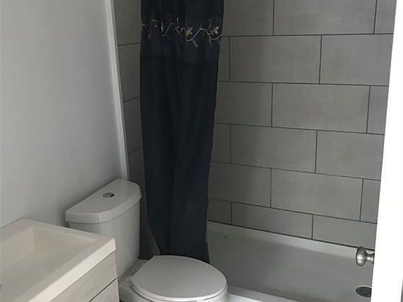 5th image of 615 Georgia Ave