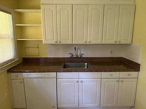 5th image of 205 Crest St #205