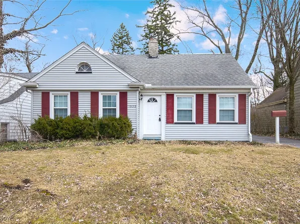 1529 Laclede Rd, South Euclid, OH 44121