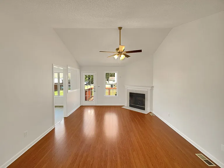 1879 Timberline Way — Photo 4