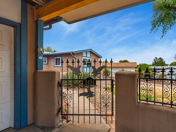 5th image of 2404 Calle Loma Bonita
