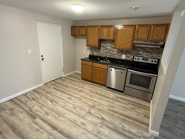 Hilltop Apts LLC — Photo 43