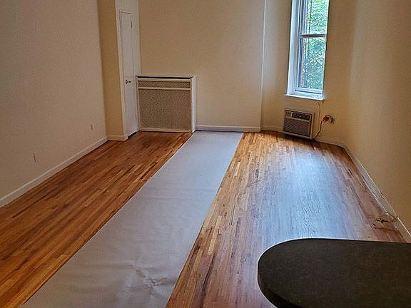 5th image of 25 W 74th St APT 2B