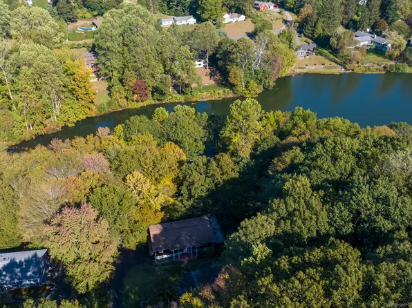 20 Lower Lake Road, Danbury, CT 06811
