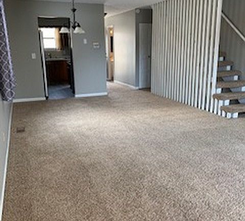 4th image of 1121 Willow Ave